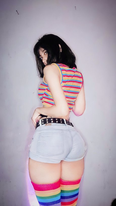 Alasti lekkinud OnlyFans-i pilt Lily Waifu