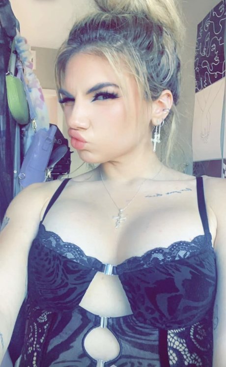 Nacktes geleaktes OnlyFans-Foto von Bailey Rose
