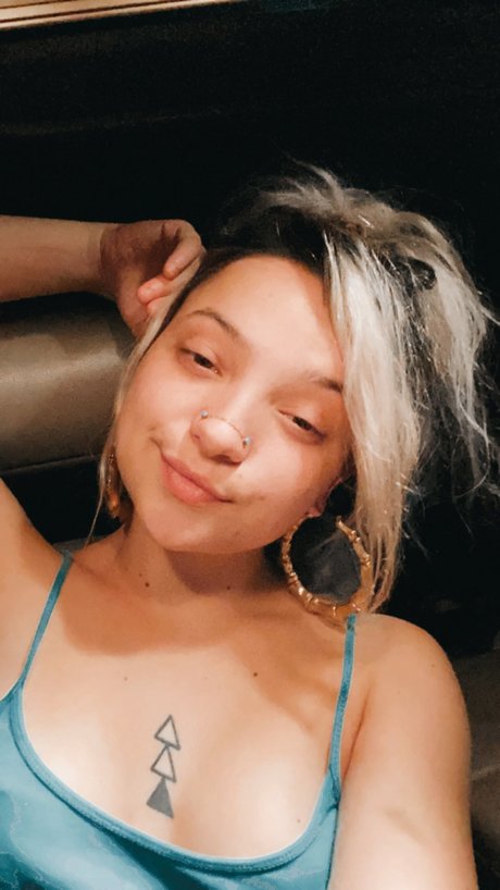 Naakte gelekte OnlyFans-foto van Lilithli