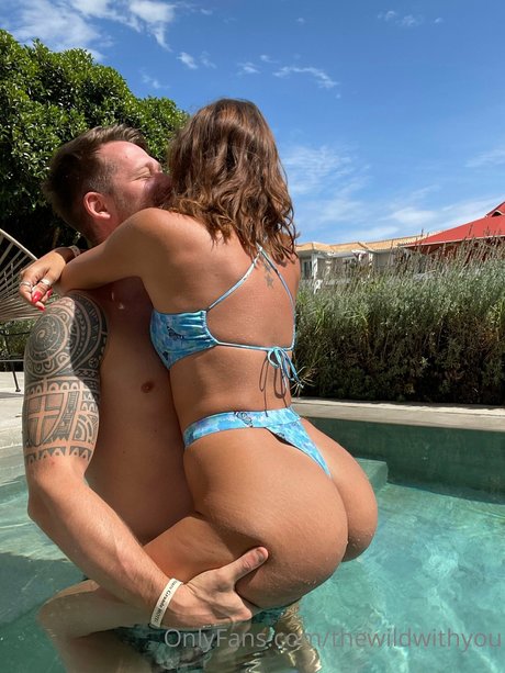 Naakte gelekte OnlyFans-foto van Kelsey Frances