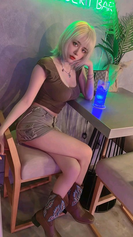 Naken läckt OnlyFans-bild av Byoru