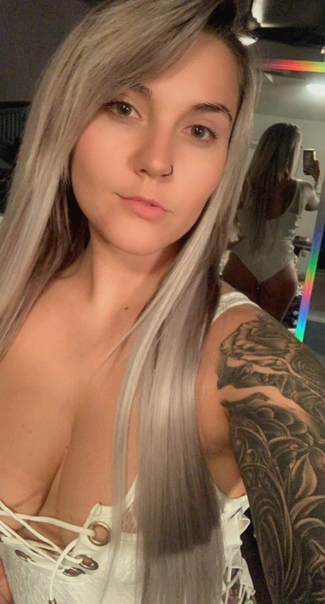 Nøgent lækket OnlyFans-billede af Chloe Yonker