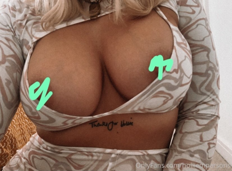 Alasti lekkinud OnlyFans-i pilt Hollie M Parsons