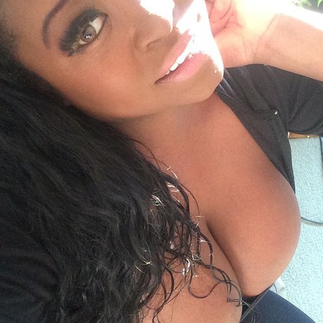 Naakte gelekte OnlyFans-foto van Nikita804