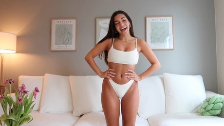 Naken lekkede OnlyFans-bilde av Alina Benun