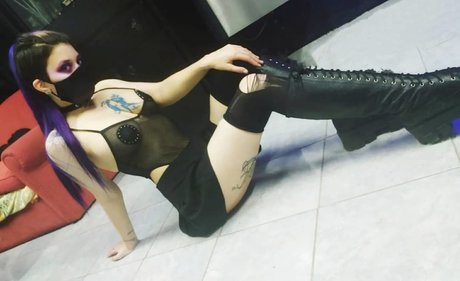 Niniah Wolfy