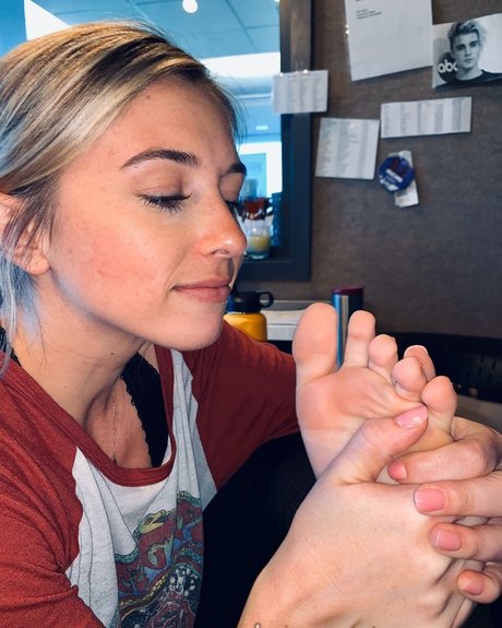 Обнаженная фотография утечки OnlyFans от Delaney Ahern