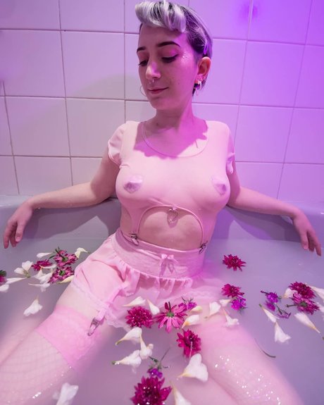 Nacktes geleaktes OnlyFans-Foto von Jazmin Pastela