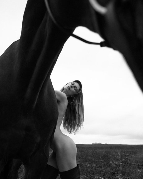 Nahá fotka uniklých OnlyFans od Lena Stepanova
