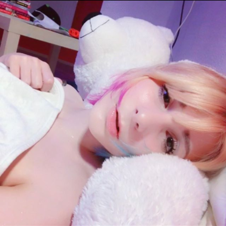 Naken läckt OnlyFans-bild av Julez Notyourwaifu