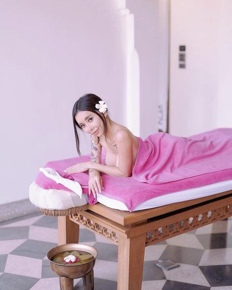 Nacktes geleaktes OnlyFans-Foto von Leng Yein