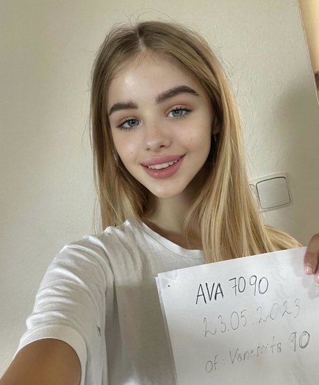 Naakte gelekte OnlyFans-foto van Ofmeliss