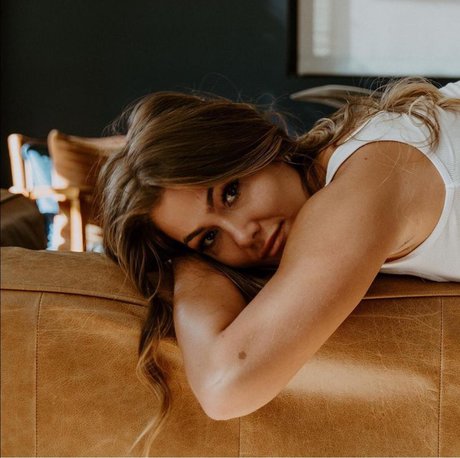 Tori Deal