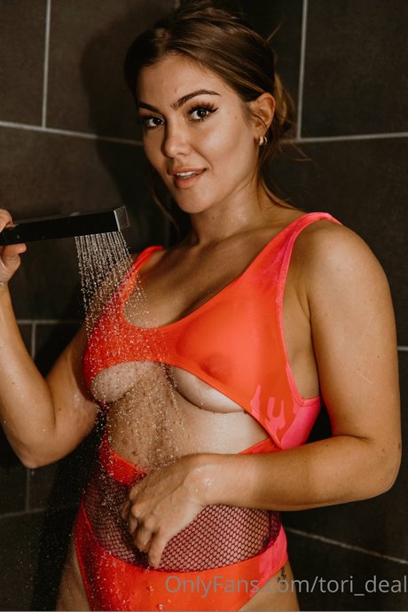 Naken läckt OnlyFans-bild av Tori Deal