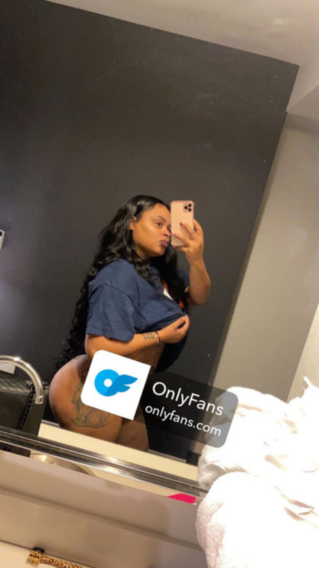 Photo nue de fuite OnlyFans de E Hia W0rldx0