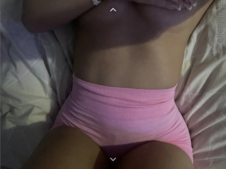 Обнаженная фотография утечки OnlyFans от Ella Murray