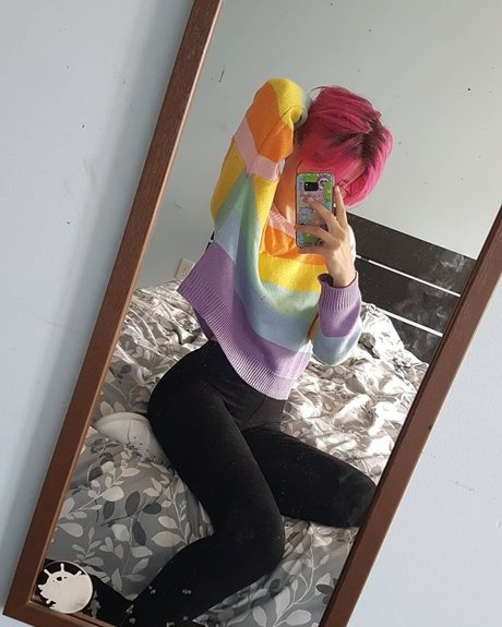 Nacktes geleaktes OnlyFans-Foto von Emmanooodle