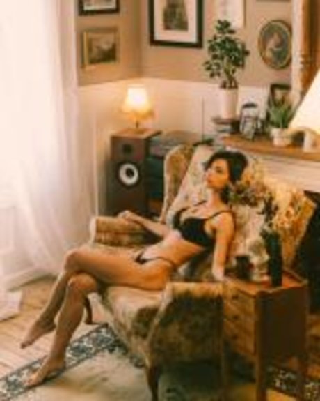 Roxane Eylaud OnlyFans泄露裸照