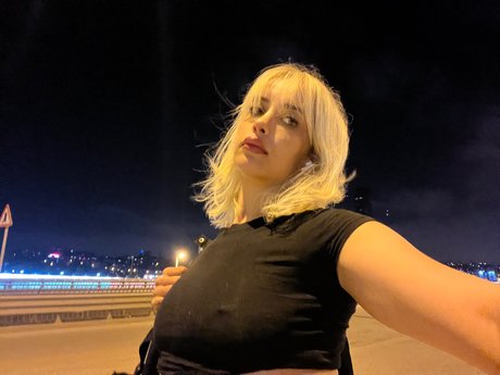 Naken lekkede OnlyFans-bilde av Gizem Bagdacicek