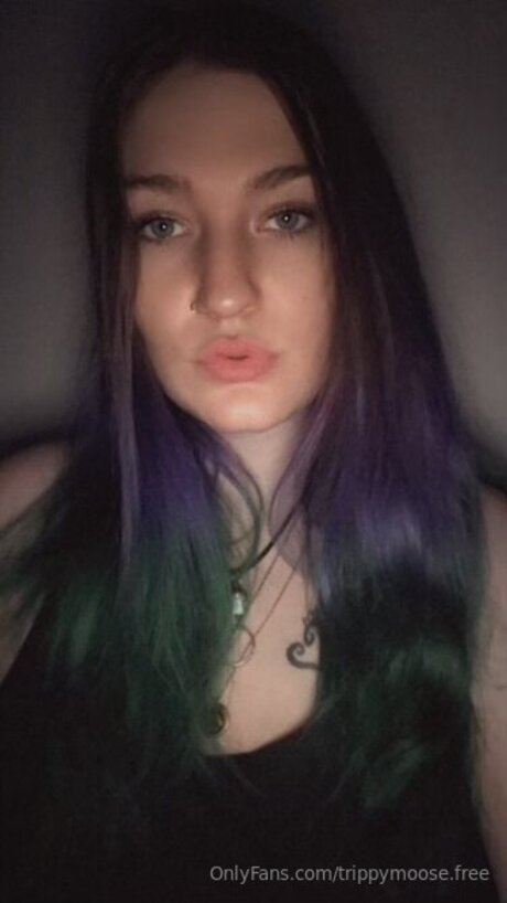 Foto desnuda filtrada de OnlyFans de Trippymoose Free