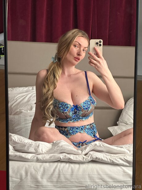 Naakte gelekte OnlyFans-foto van Maralinxo