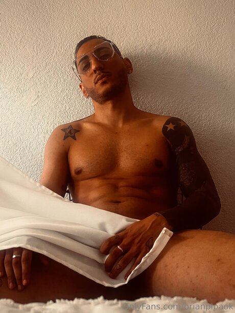 Alasti lekkinud OnlyFans-i pilt Brianpipaok