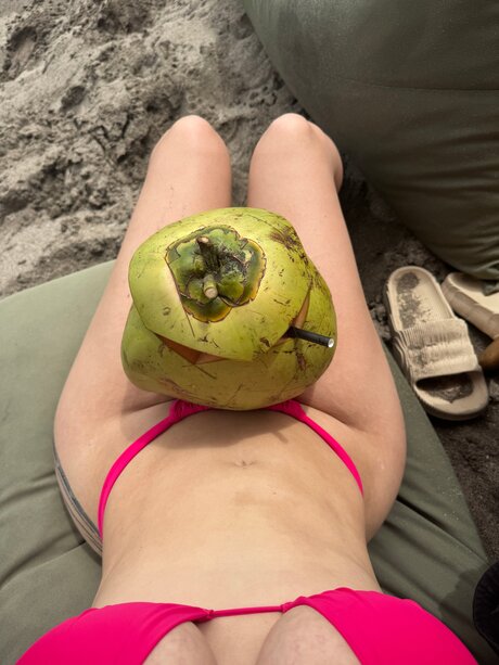 Naken läckt OnlyFans-bild av Curlymoana