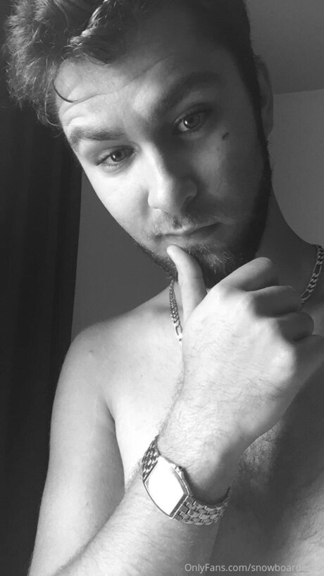 Naakte gelekte OnlyFans-foto van Snowboarder95
