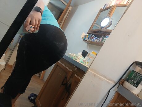 Mommagremlin95