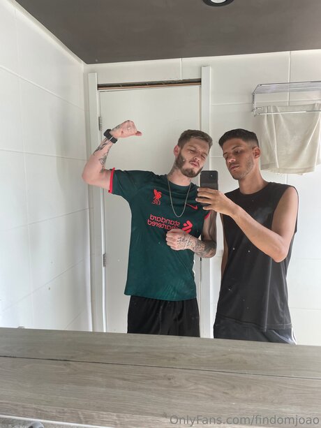 Foto di nudo di fuga di OnlyFans di Findomjoao