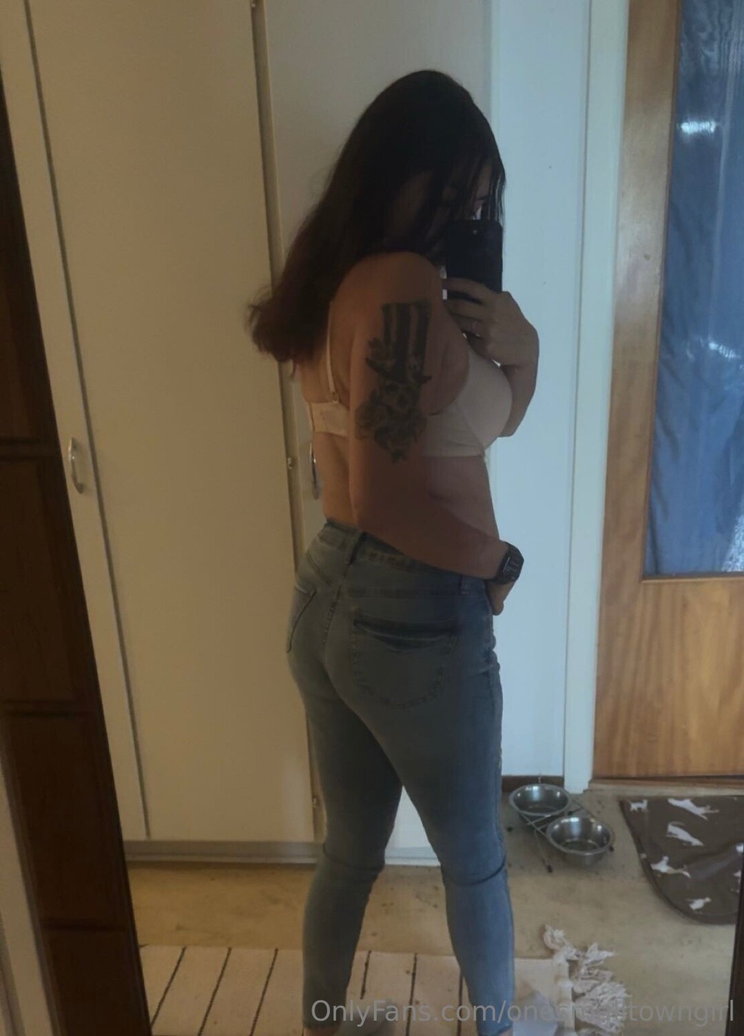 Alaston vuotanut OnlyFans-kuva Onesmalltowngirl #2