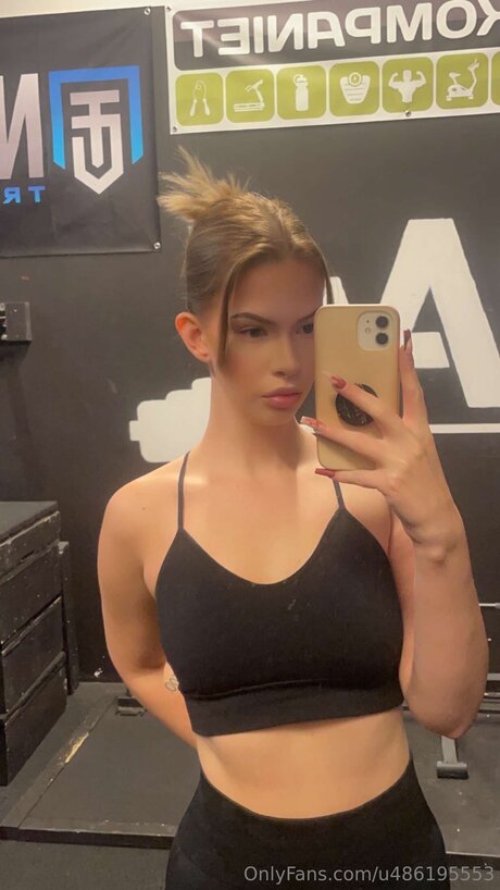 Moollyyx