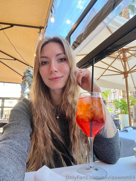 Nagie wyciekłe zdjęcie OnlyFans od Olivia On Pole