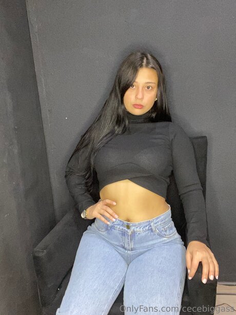 Nagie wyciekłe zdjęcie OnlyFans od Cecebiggass