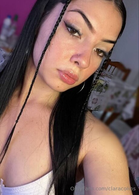 Alaston vuotanut OnlyFans-kuva Claracolins