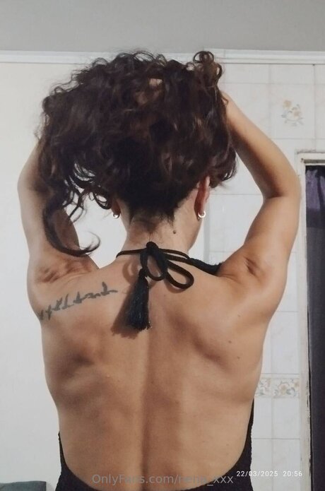 Alaston vuotanut OnlyFans-kuva Nena Xxx