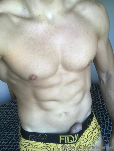 Nahá fotka uniklých OnlyFans od Nate Engel