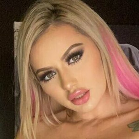 Nacktes geleaktes OnlyFans-Foto von Thecombatbarbie