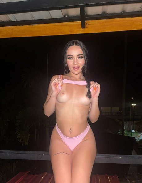 Naken lekkede OnlyFans-bilde av Jessrose