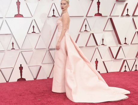 Vanessa Kirby
