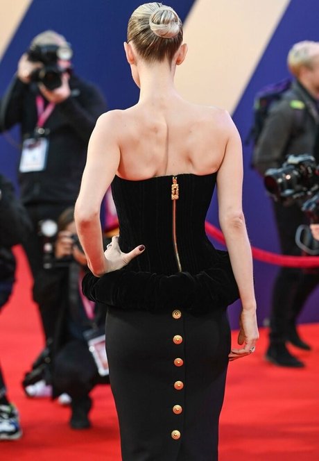 Vanessa Kirby