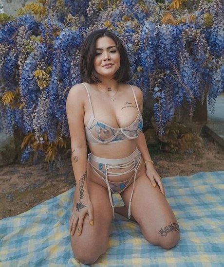 Nøgent lækket OnlyFans-billede af Michellen Cristina