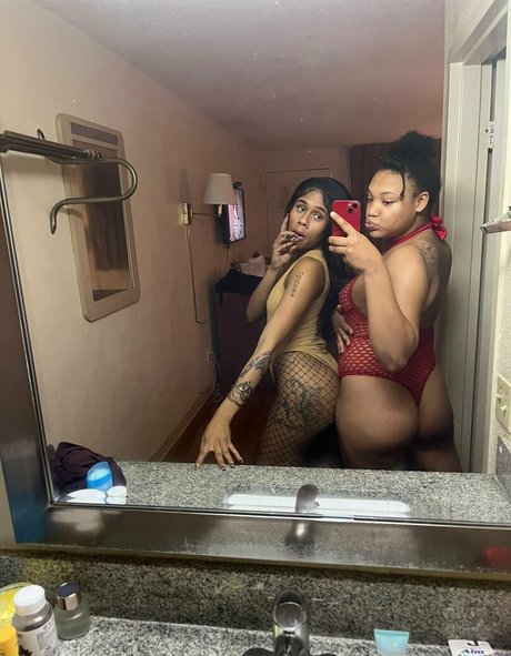 Naken lekkede OnlyFans-bilde av Bonniexclyde18