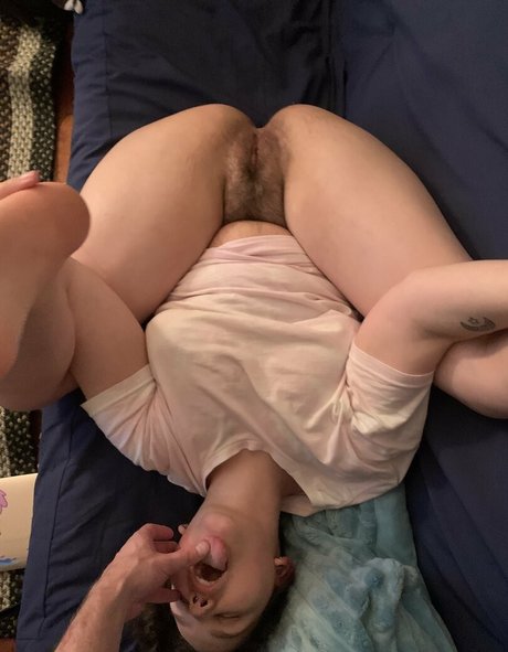 Hippiekitten420  nude leaked OnlyFans photo