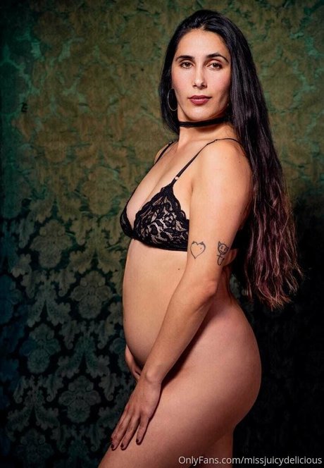 Ladyjuicybrunette