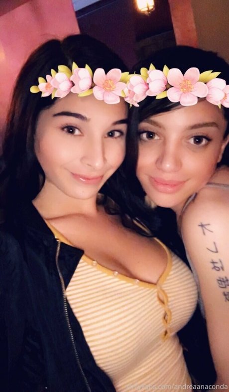 Обнаженная фотография утечки OnlyFans от Andrea Anaconda