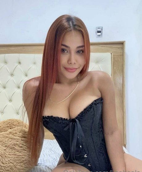 Naken läckt OnlyFans-bild av Linaheals