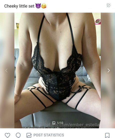 Nøgent lækket OnlyFans-billede af Ember Estella
