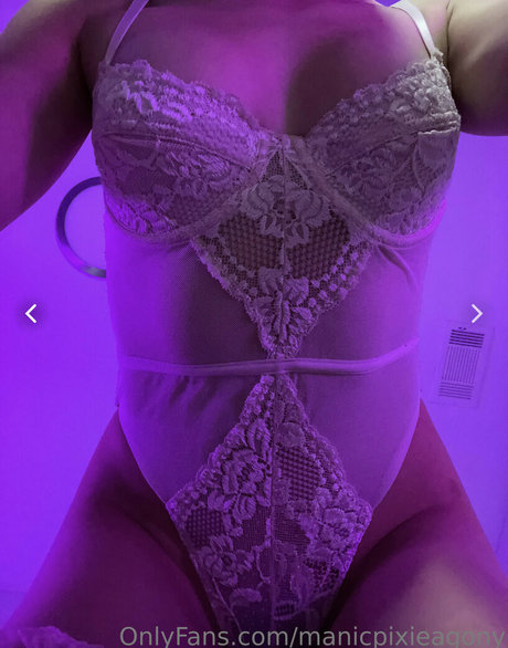 Foto nua vazada do OnlyFans de Manicpixieagony