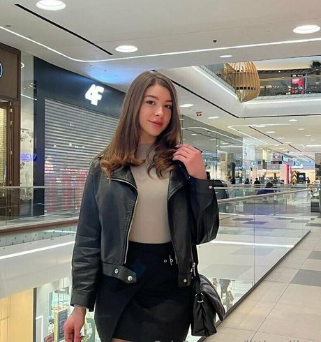 Nahá fotka uniklých OnlyFans od Lilu20